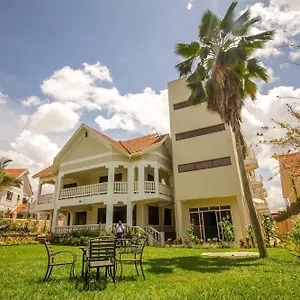 https://tiptone-hotel.about-kampalahotels.com