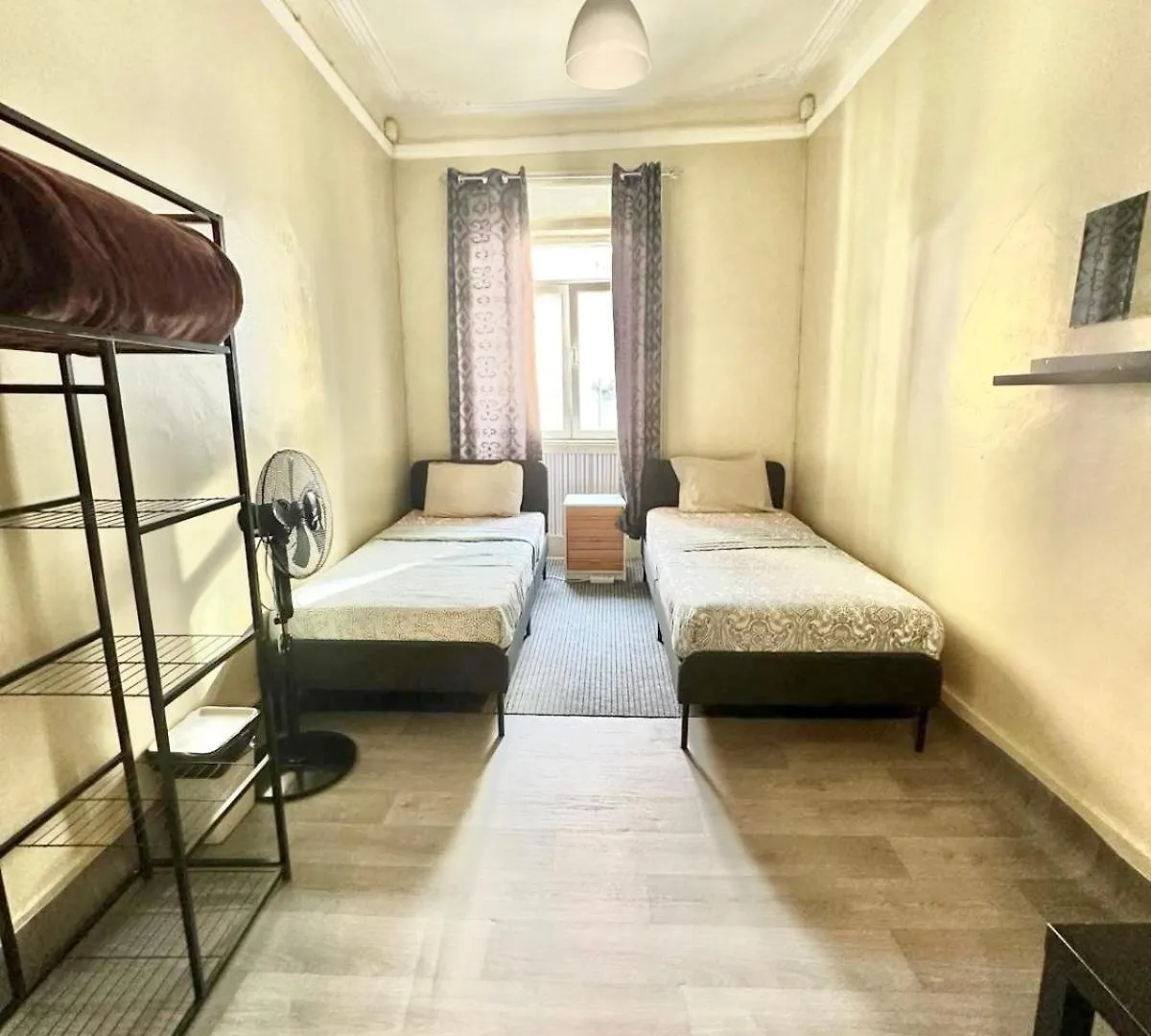 Sri-Indo Guest House Lisbon