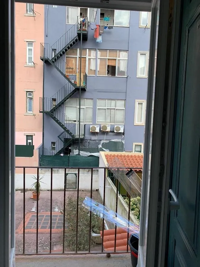 Sri-Indo Guest House Lisbona